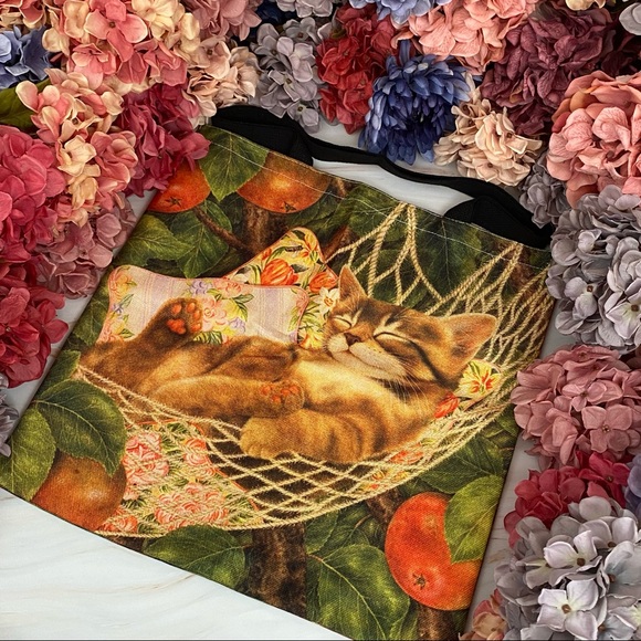 Eco-Friendly Sleeping Tabby Cat Folding Tote Bag - Picture 3 of 13